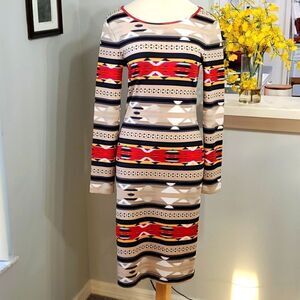 CB fitted‎ streatch dress, long sleeves. SIZE medium.  BEAUTIFUL colors.
